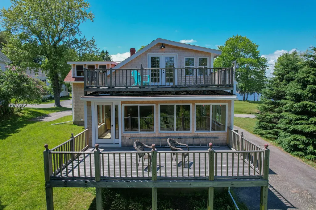 25 Bridge Street Milbridge ME 04658