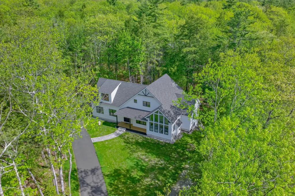 4 Red Oak Drive Falmouth ME 04105