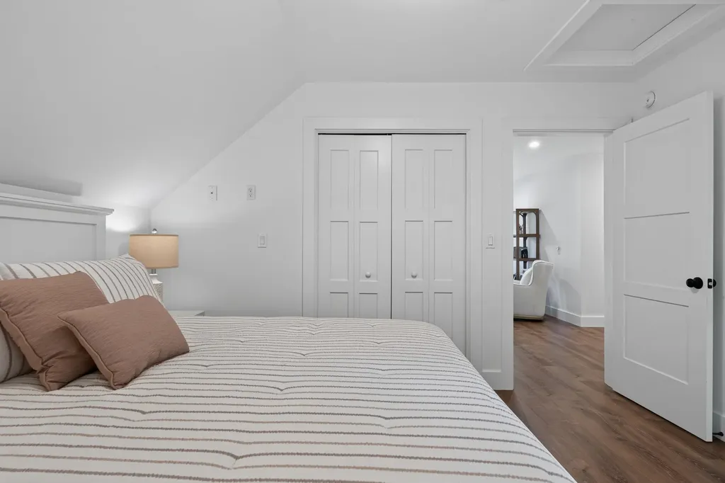 4 Red Oak Drive Falmouth ME 04105