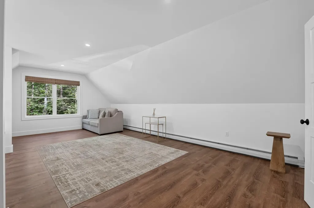 4 Red Oak Drive Falmouth ME 04105