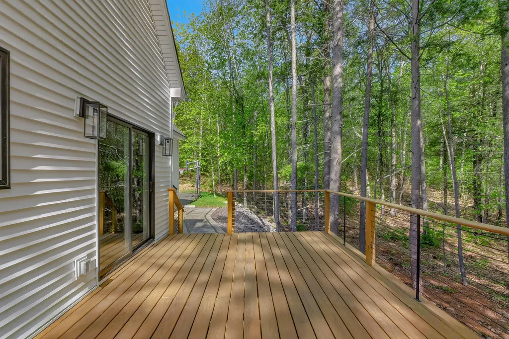 4 Red Oak Drive Falmouth ME 04105