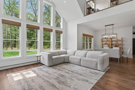 4 Red Oak Drive Falmouth ME 04105