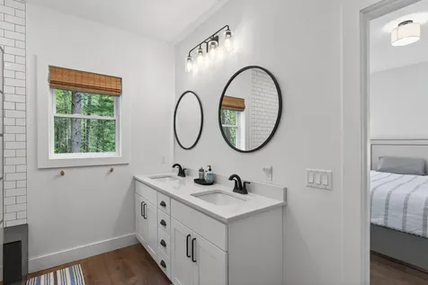 4 Red Oak Drive Falmouth ME 04105
