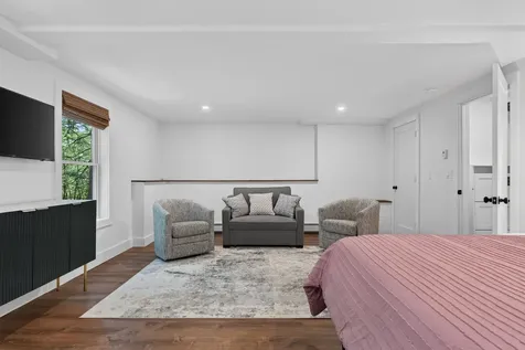 4 Red Oak Drive Falmouth ME 04105