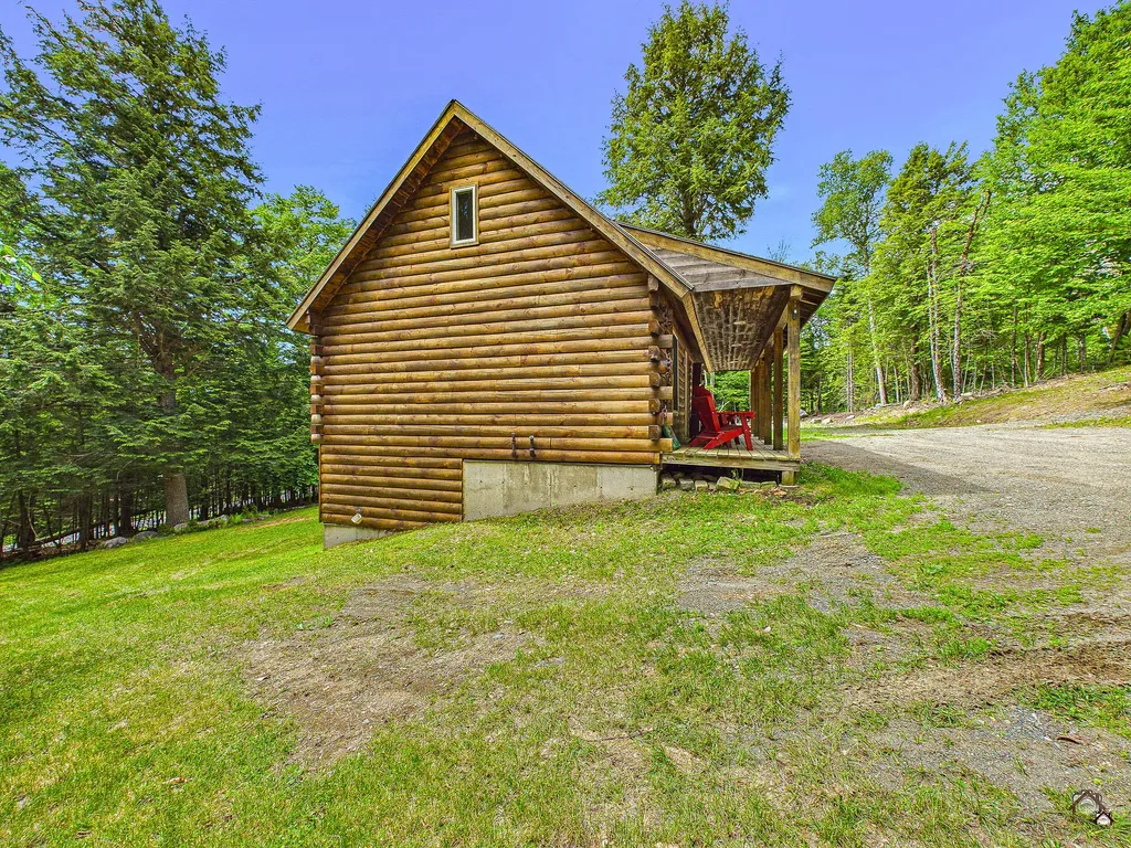 15 N Ridge Road Beaver Cove ME 04441