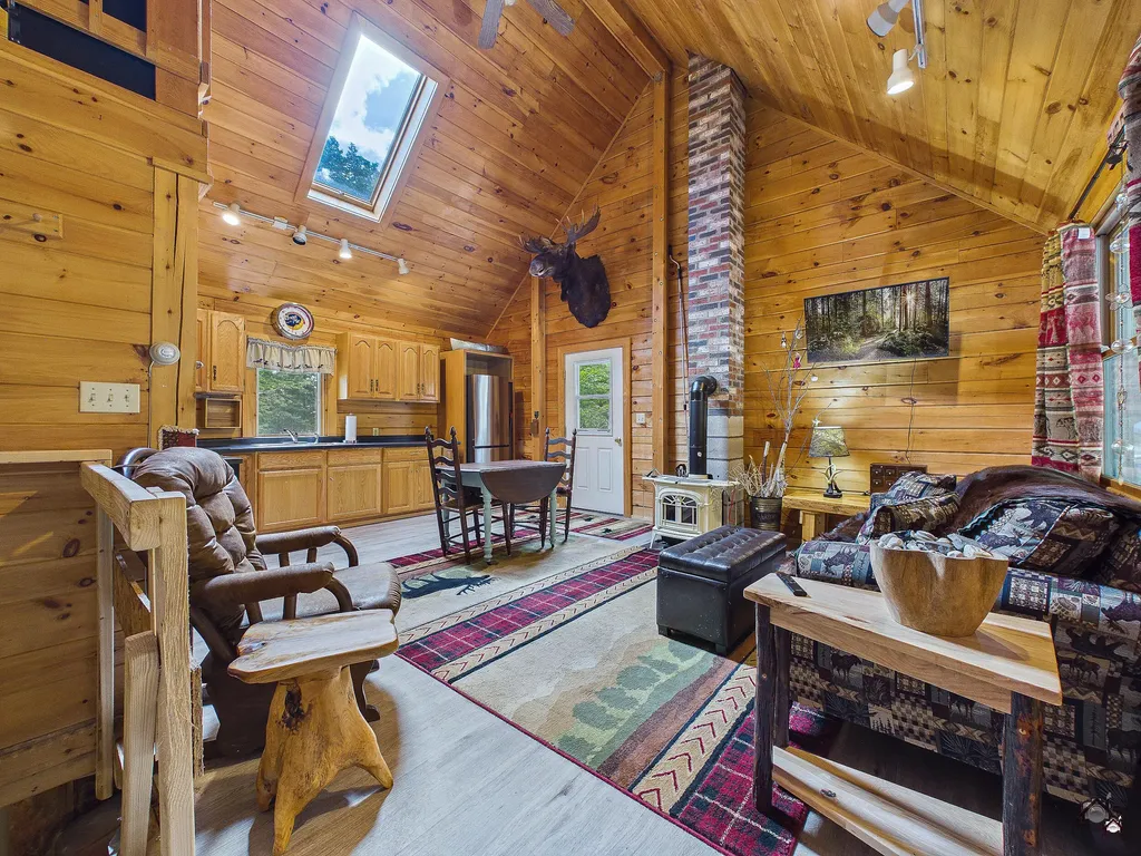 15 N Ridge Road Beaver Cove ME 04441