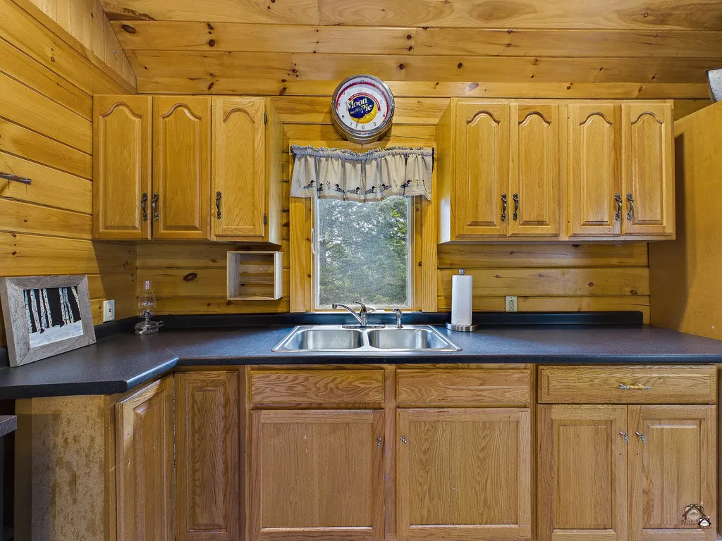 15 N Ridge Road Beaver Cove ME 04441
