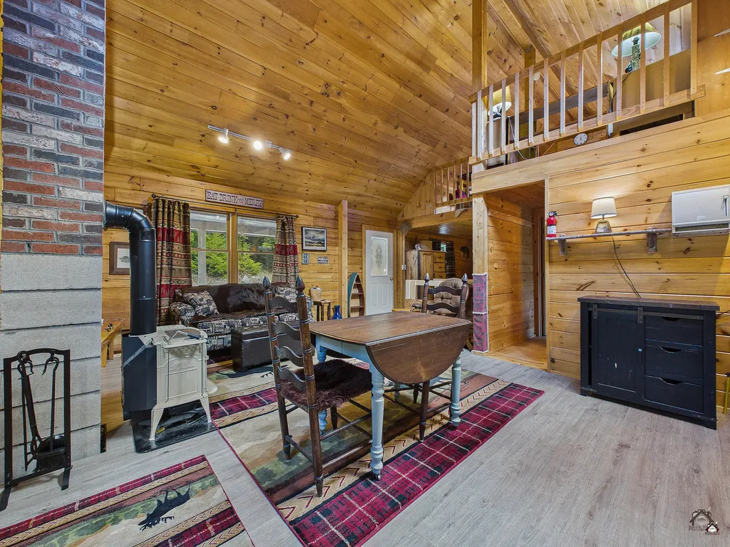 15 N Ridge Road Beaver Cove ME 04441