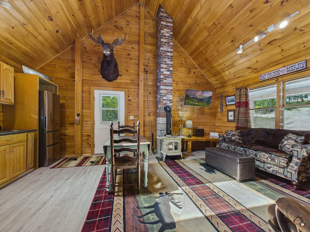 15 N Ridge Road Beaver Cove ME 04441