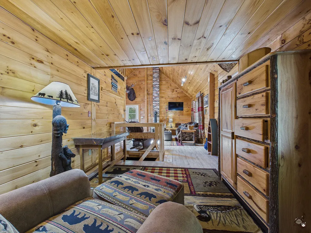 15 N Ridge Road Beaver Cove ME 04441