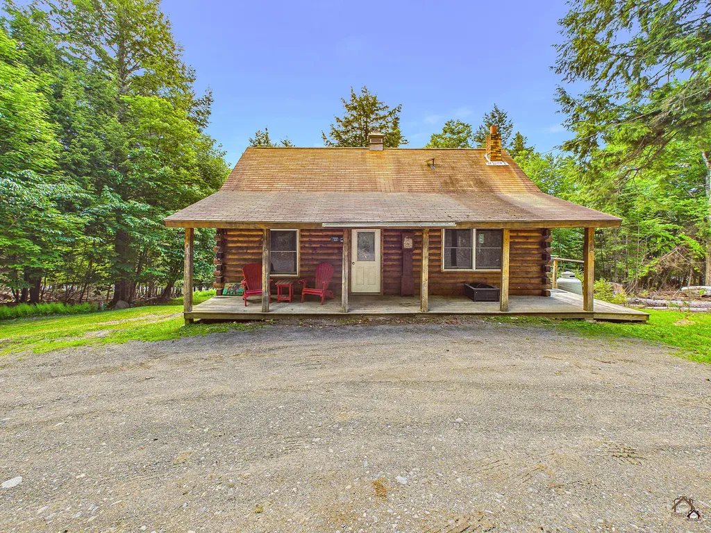 15 N Ridge Road Beaver Cove ME 04441
