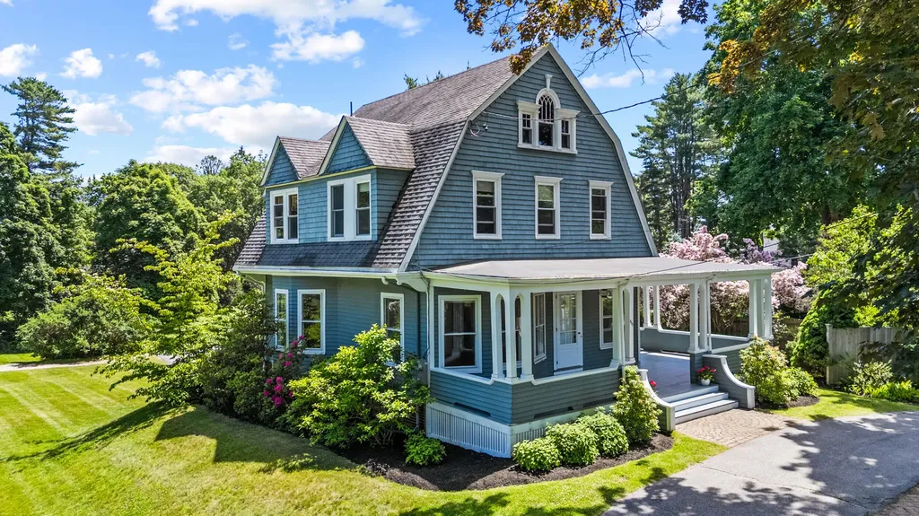 255 Foreside Road Falmouth ME 04105
