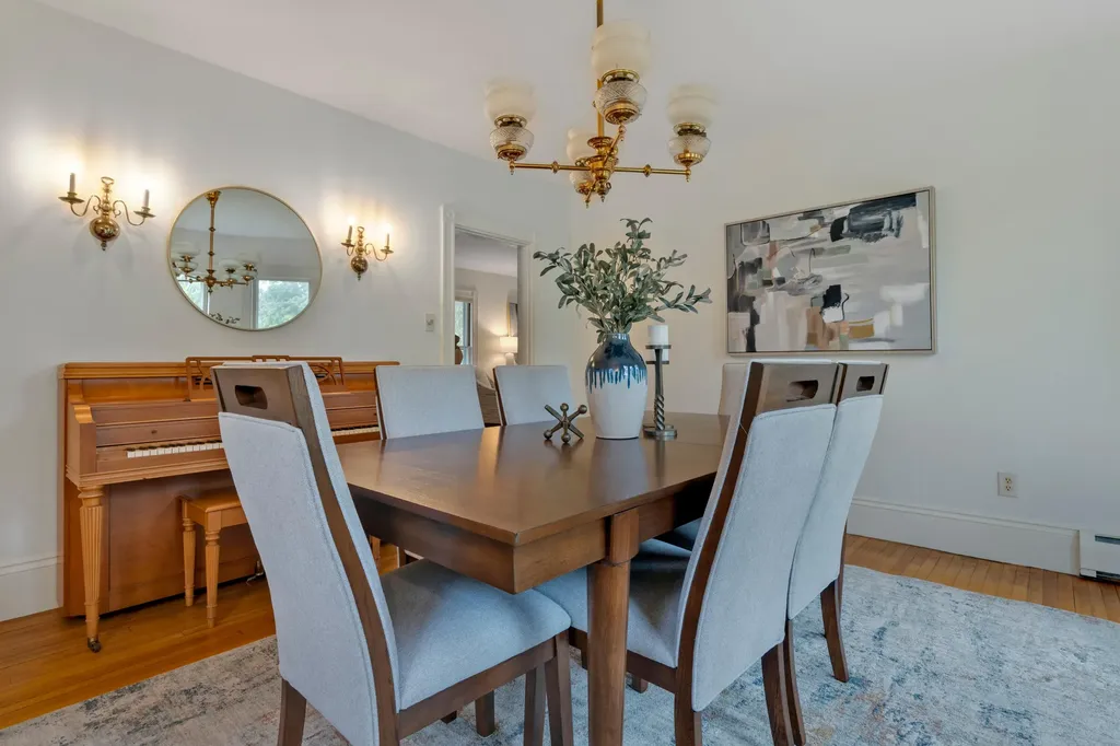 255 Foreside Road Falmouth ME 04105