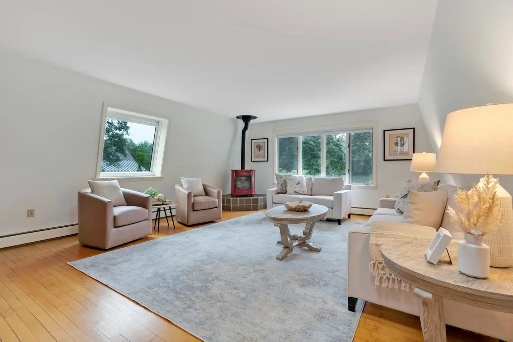 255 Foreside Road Falmouth ME 04105