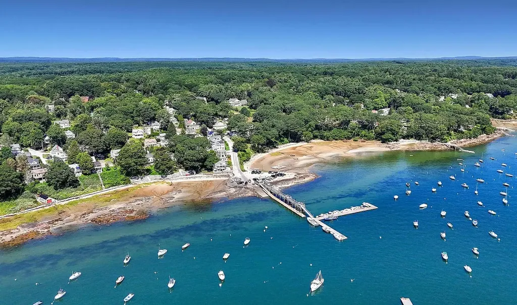 255 Foreside Road Falmouth ME 04105