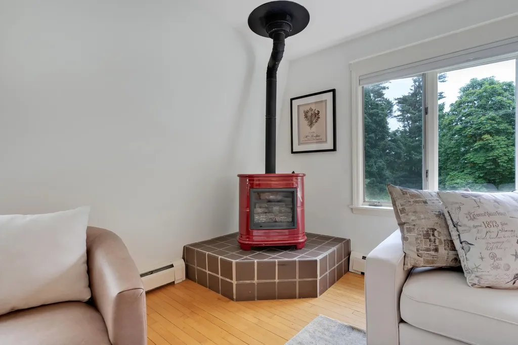 255 Foreside Road Falmouth ME 04105