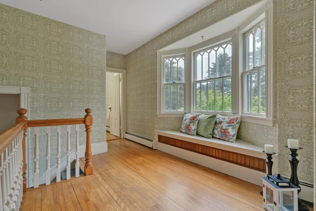 255 Foreside Road Falmouth ME 04105