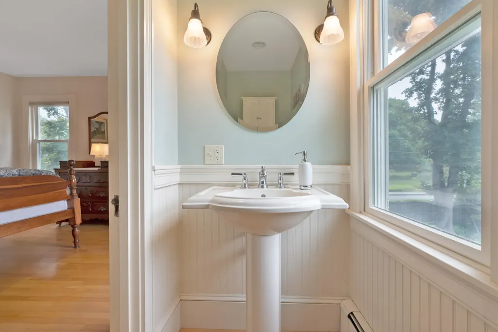 255 Foreside Road Falmouth ME 04105
