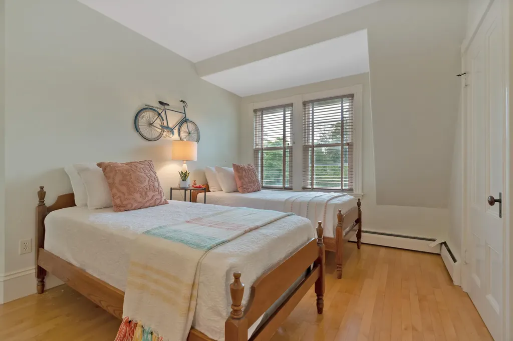 255 Foreside Road Falmouth ME 04105