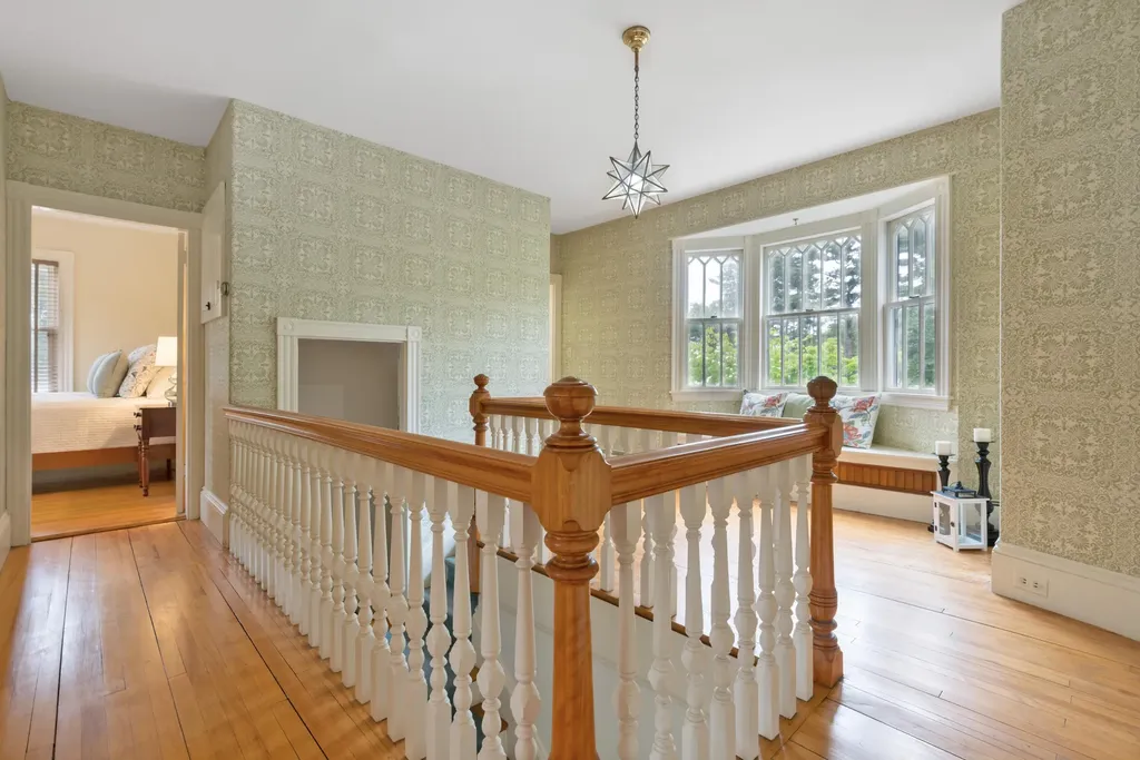 255 Foreside Road Falmouth ME 04105