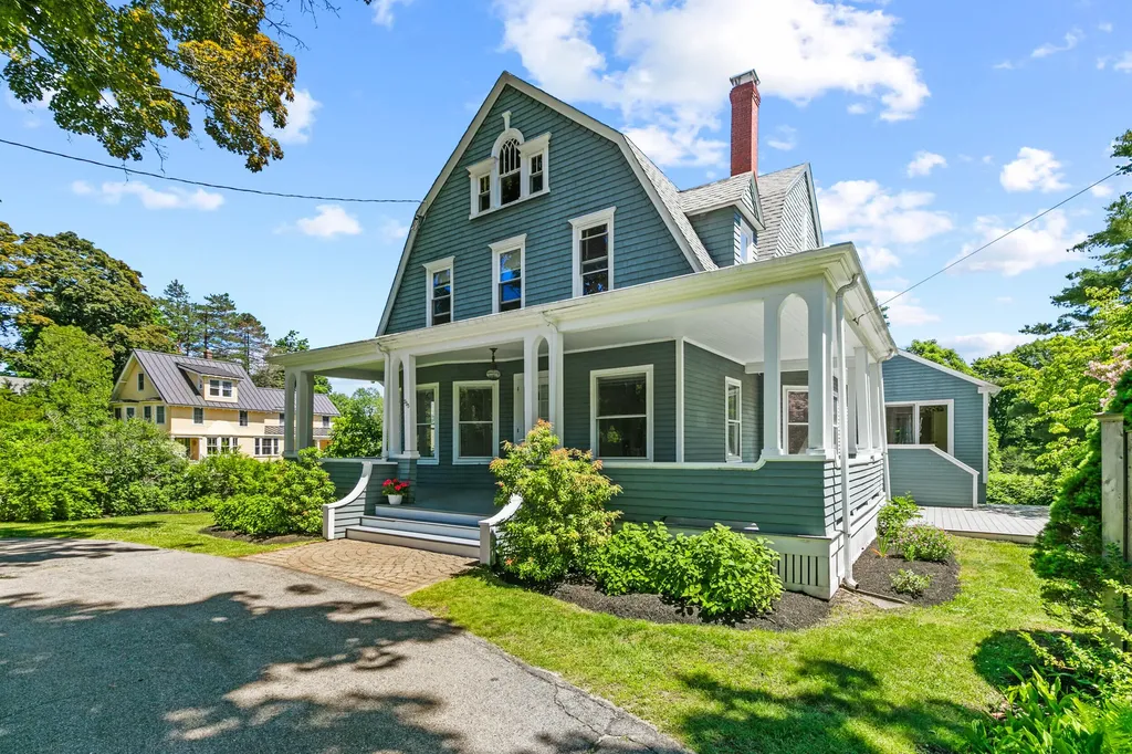 255 Foreside Road Falmouth ME 04105