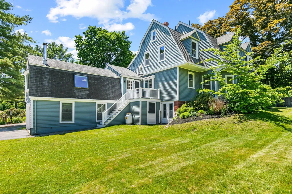 255 Foreside Road Falmouth ME 04105