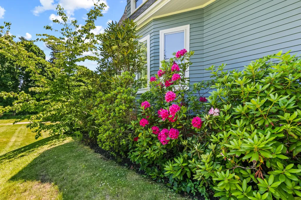 255 Foreside Road Falmouth ME 04105