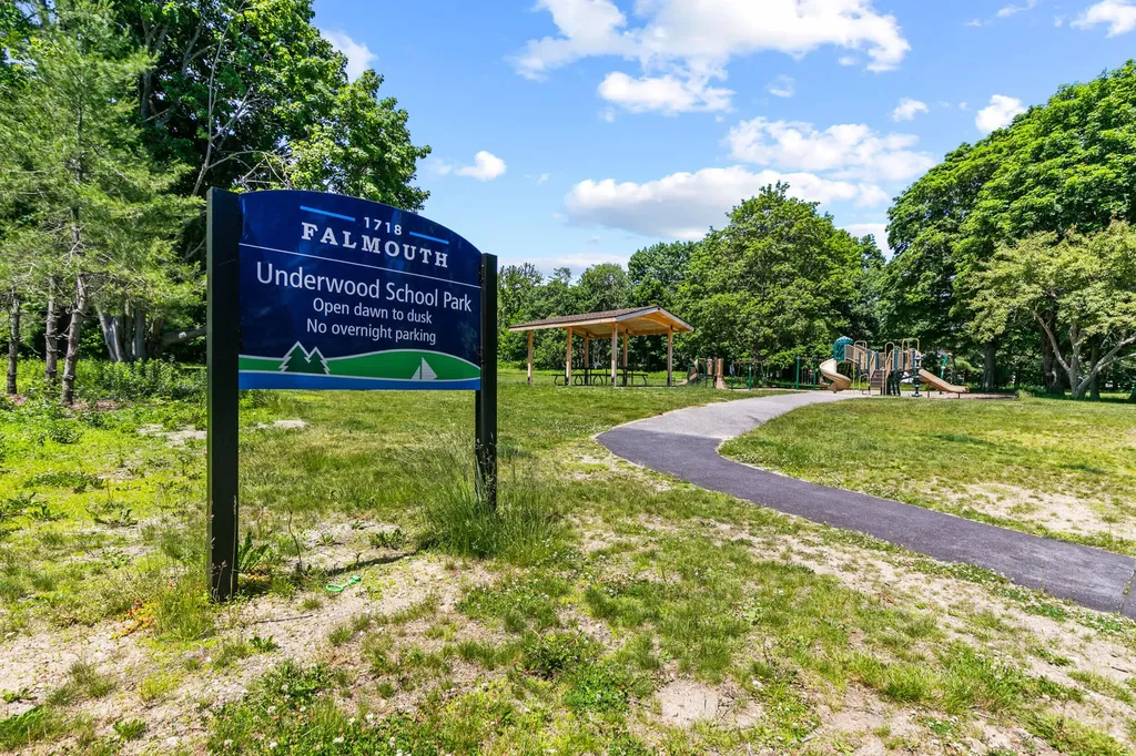 255 Foreside Road Falmouth ME 04105
