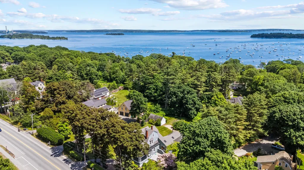 255 Foreside Road Falmouth ME 04105