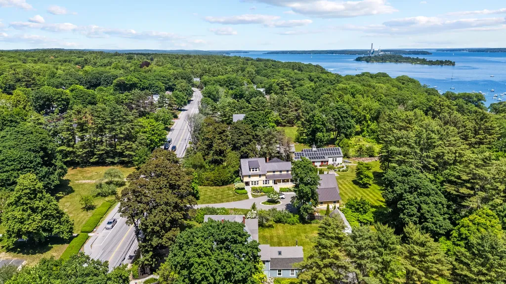 255 Foreside Road Falmouth ME 04105