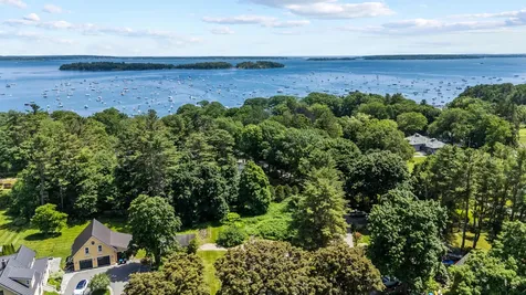 255 Foreside Road Falmouth ME 04105