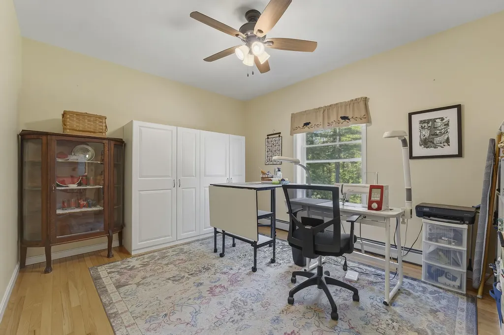 54 Lyndsay Lane Glenburn ME 04401