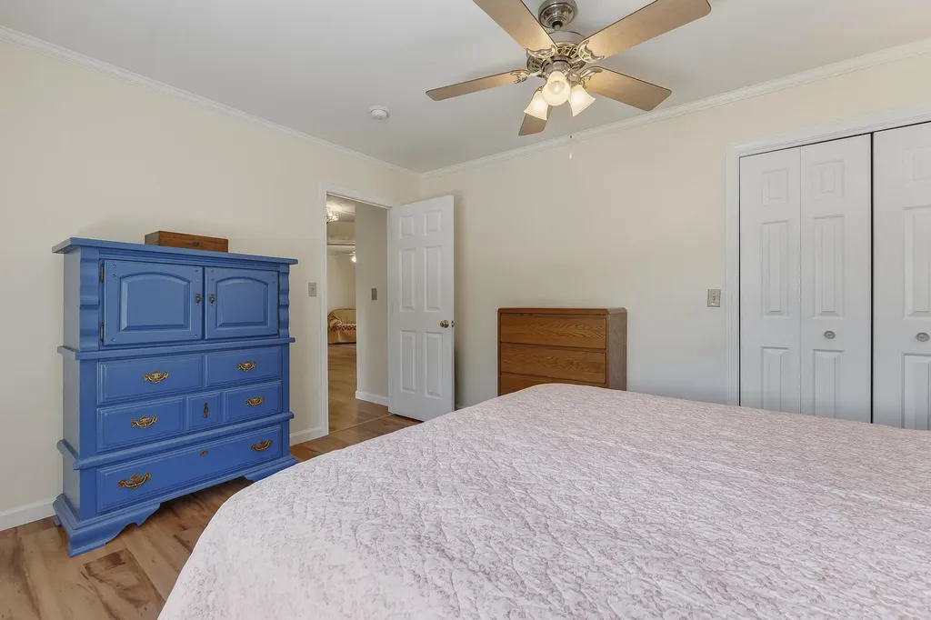 54 Lyndsay Lane Glenburn ME 04401