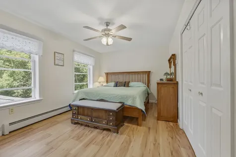 54 Lyndsay Lane Glenburn ME 04401