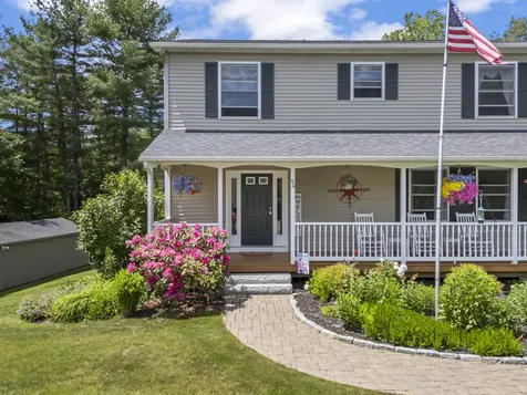 54 Lyndsay Lane Glenburn ME 04401