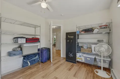 54 Lyndsay Lane Glenburn ME 04401