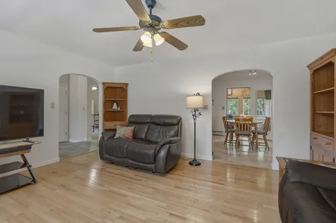 54 Lyndsay Lane Glenburn ME 04401