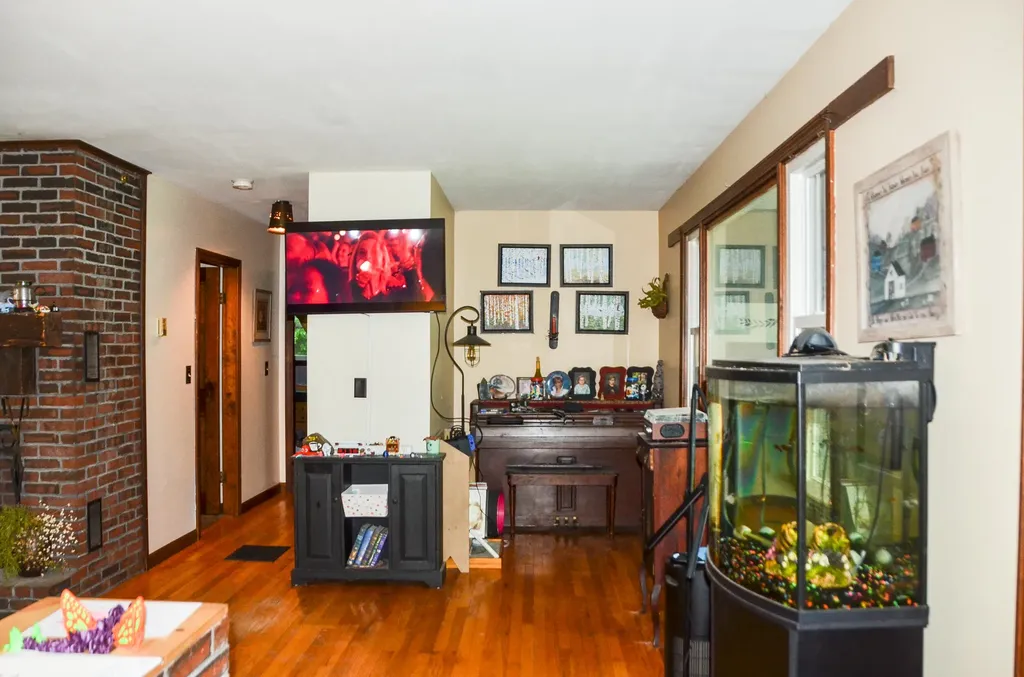 62 Campbell Road Leeds ME 04263
