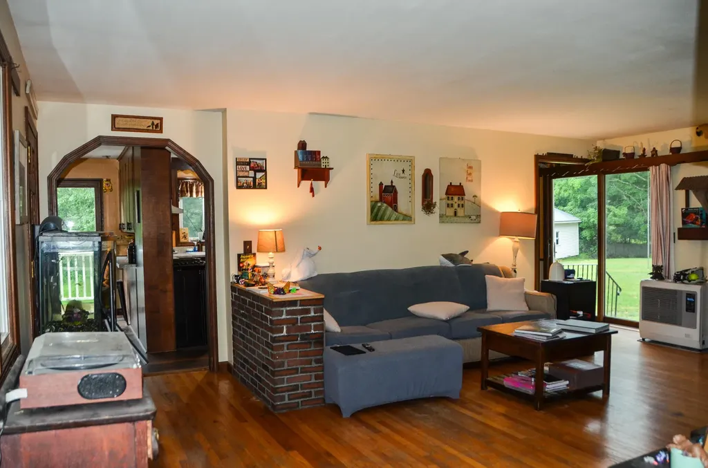 62 Campbell Road Leeds ME 04263