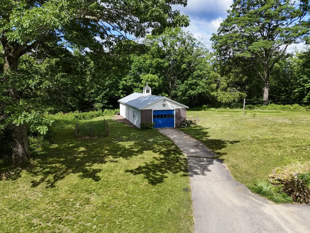 62 Campbell Road Leeds ME 04263