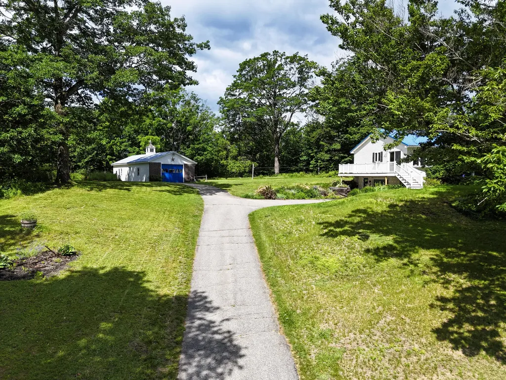 62 Campbell Road Leeds ME 04263