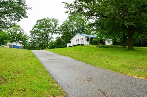 62 Campbell Road Leeds ME 04263