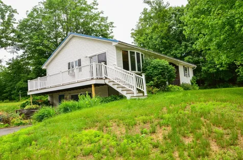 62 Campbell Road Leeds ME 04263