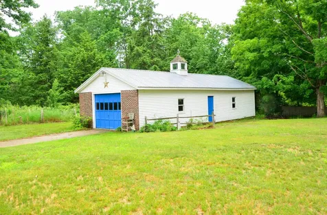 62 Campbell Road Leeds ME 04263