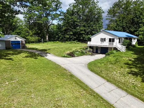 62 Campbell Road Leeds ME 04263