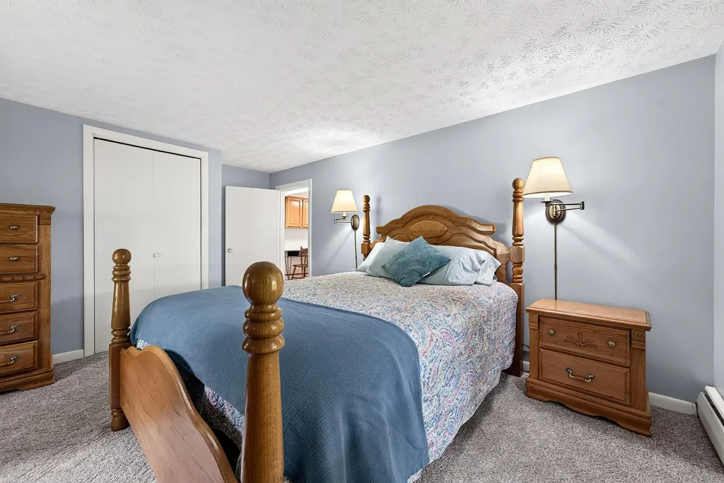 18 Granite Hill Road Manchester ME 04351
