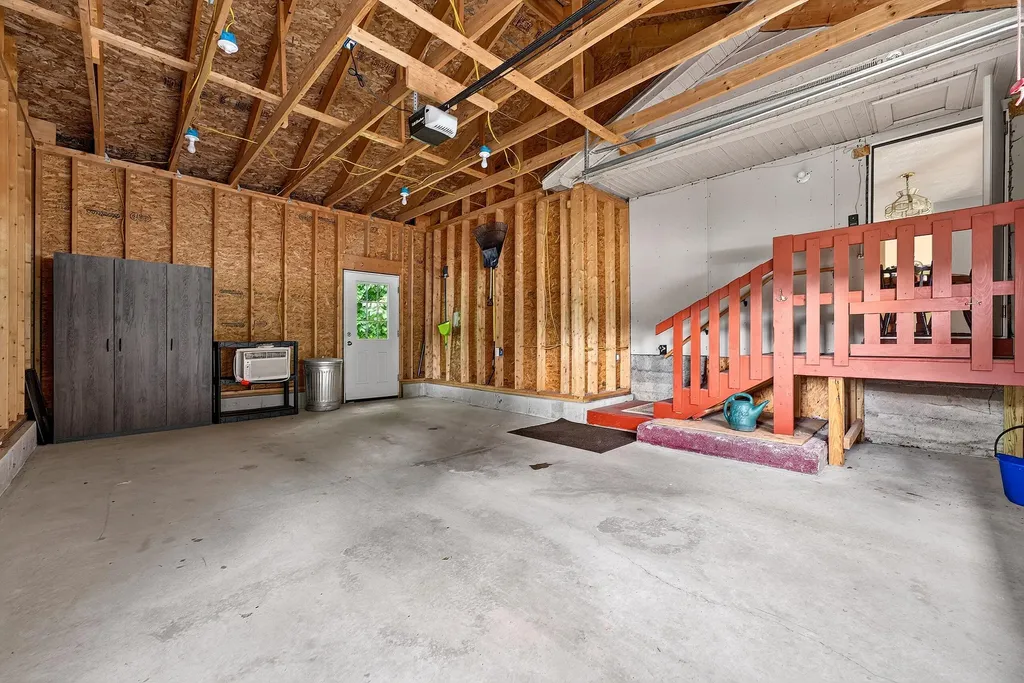 18 Granite Hill Road Manchester ME 04351
