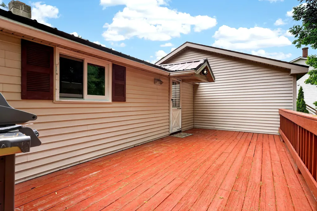 18 Granite Hill Road Manchester ME 04351