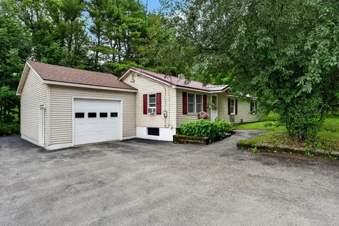 18 Granite Hill Road Manchester ME 04351
