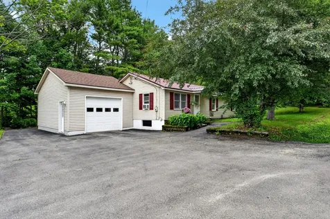 18 Granite Hill Road Manchester ME 04351